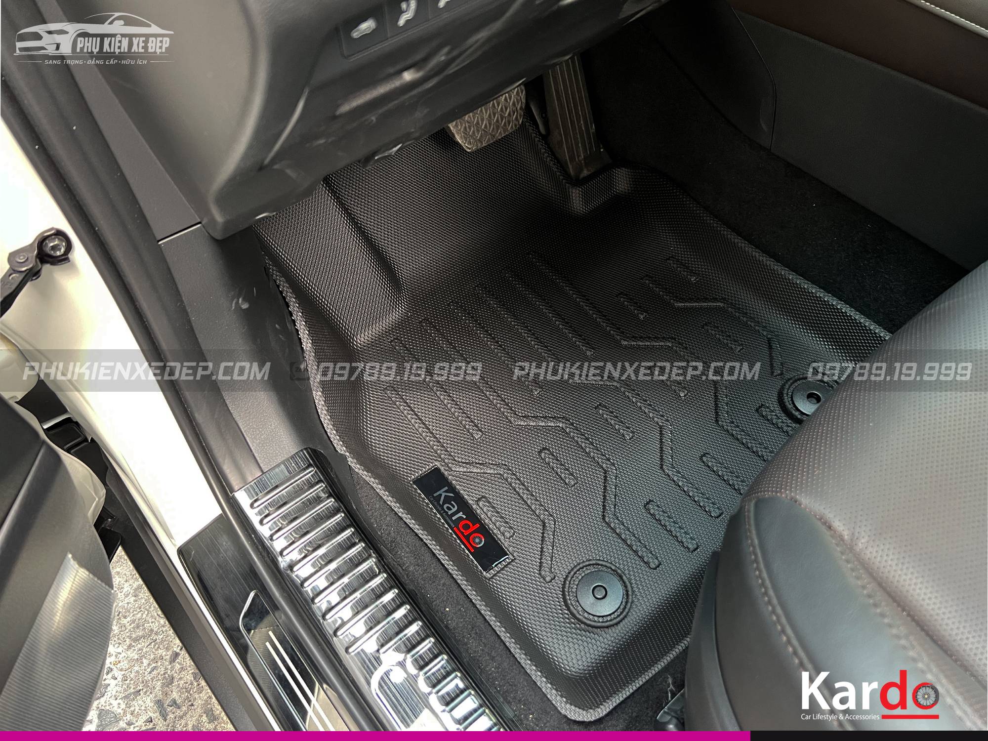 Thảm Lót Sàn Ô Tô Kardo Mazda3 - Đồ chơi xe hơi, phụ kiện ô tô, trang trí xe hơi - góc nhìn 2