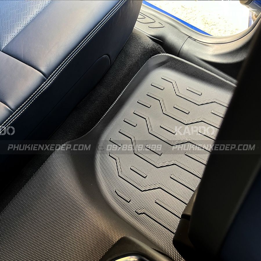 Thảm Lót Sàn Ô Tô Kardo Vinfast VF8 - Đồ chơi xe hơi, phụ kiện ô tô, trang trí xe hơi - góc nhìn 3
