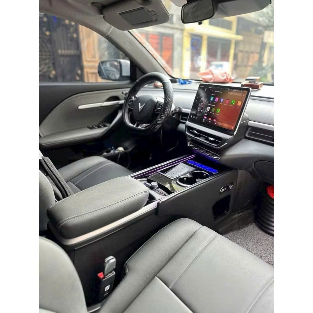 Yên Ngựa VF6 - Phụ kiện Vinfast chính hãng - góc nhìn 2